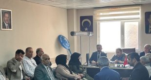 Koç, Çıldır'da vatandaşlarla buluştu