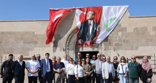 Rektör Alma ve MTA ekibinden tarihi Ejder Kervansarayı'na ziyaret