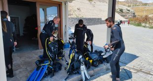 Bitlis'te 80 dalgıç adayına eğitim veriliyor