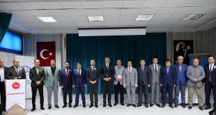 Hakkari'de Camiler ve Din Görevlileri Haftası dolayısıyla program düzenlendi