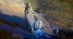 Elazığ'da şarampole devrilen otomobildeki 4 kişi yaralandı
