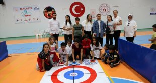 Malatya'da konteyner kentte kalan çocuklar curling etkinliğinde buluştu