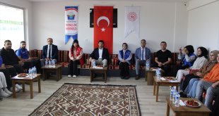 Kale Kaymakamı Aksoy, gençlerle bir araya geldi