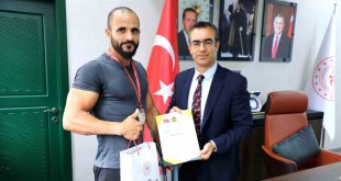 Ağrı'da yürüme engelli kalan inşaat işçisi, vücut geliştirme şampiyonasında Türkiye ikincisi oldu