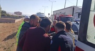 Ağrı'da takla atan traktörün sürücüsü yaralandı