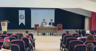 Hamur'da eğitim değerlendirme toplantısı yapıldı