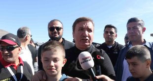 Erzincan'da off road, paraşüt, motokros yarışları nefes kesti