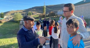 Ağrı'da öğretmenler öğrencilerin başarısı için ev ev geziyor