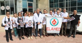 Elazığ'da aile hekimleri sağlıkçılara yönelik şiddeti protesto etti