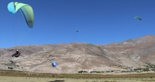 Hava sporları gençlere meslek edinme imkanı da sunuyor