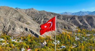 Erzurum'un Tortum ilçesinde sonbahar renkleri hakim oldu