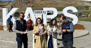 Kars'ta polis bin 500 kişiyi dolandırıcılara karşı uyardı