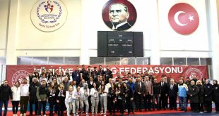 Curlingte şampiyonlar belli oldu