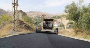 Hakkari modern yollara kavuşuyor