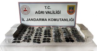 Ağrı'da 1 milyon 200 lira değerinde kaçak gözlük ele geçirildi