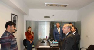 Kars Valisi Polat, saha çalışmalarını sürdürüyor