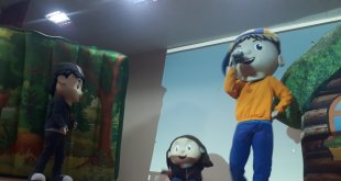 Güroymak'ta çocuklar "Hürkuş ve Gökbey Müzikali" ile eğlendi