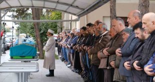 Filistin'de hayatını kaybedenler için gıyabi cenaze namazı kılındı