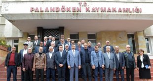 Vali Çiftçi muhtarla buluştu