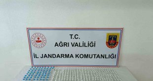 Ağrı'da 1 milyon liralık kaçak botoks malzemesi ele geçirildi