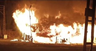 Göle'de kereste fabrikasında yangın