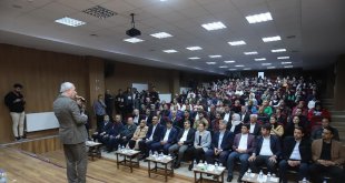 Çukurca'da şiir dinletisi