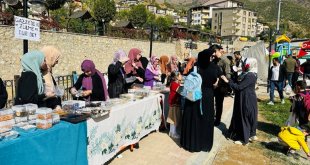 Şemdinli'de Filistinliler için kermes düzenlendi
