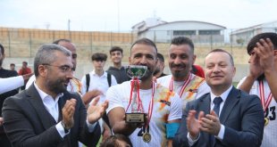 Edremit'te 'Geleneksel Mahalleler Arası Futbol Turnuvası' sona erdi