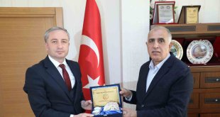 Ağrı Milli Eğitim Müdürü Kökrek, ATSO Başkanı Alpaslan ile eğitim iş birliğini görüştü