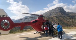 Hipotermi geçiren bebek için helikopter havalandı