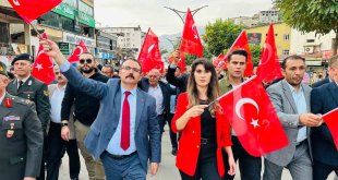 Şemdinli'de Cumhuriyet yürüyüşü