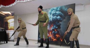 Diyadin'de Cumhuriyetin 100. Yılına özel tiyatro gösterisi