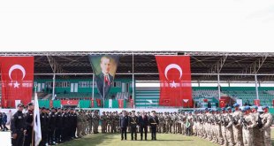 Bingöl'de Cumhuriyetin 100. yılı coşkuyla kutlandı