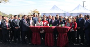 Keşiş Dağları'nda 3 bin askerle yapılan Atatürk portresi yenilendi