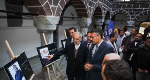 Hakkari'de "Üç Kuşak Hakkari" fotoğraf sergisi açıldı