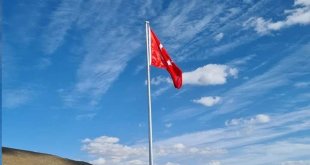 Dev Türk Bayrağı Çıldır semalarında dalgalanacak