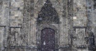 Erzurum, Ardahan, Kars, Ağrı ile Tunceli'de kar ve soğuk hava etkili oluyor