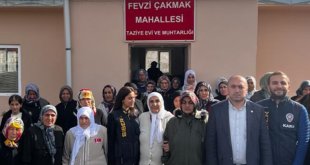 Kars'ta polis dolandırıcılara karşı kadınları bilgilendiriyor