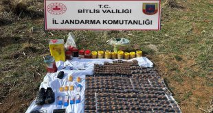 Bitlis'te çok sayıda ilaç ve yaşam malzemesi ele geçirildi