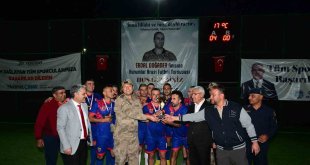 Erdal Doğaner Futbol Turnuvası'nda Şampiyon İl Jandarma oldu