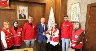 Kızılay Ağrı Şube Başkanı Tatlı, Milli Eğitim Müdürü' Kökrek'i ziyaret etti