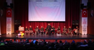 Malatya'da "Asrın Felaketi Kültür ve Sanat Etkinlikleri" kapsamında konser düzenlendi