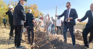 Baskil'de fidan dikimi yapıldı