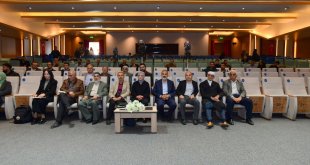Van'da "Kürt Kültüründe Kasidebejlik" paneli düzenlendi