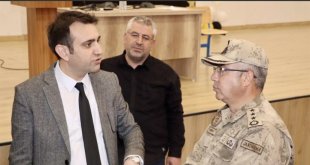 İl Jandarma Komutanı Evren'den 'Güvenli Okul Yolu Projesi' çerçevesinde okullara ziyaret