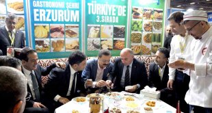 Kayserili Başkan'a Erzurum Mantısı