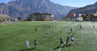 Turkcell Kadın Futbol Süper Ligi: Hakkari Kadın Gücü: 2 - Fatih Vatan Spor: 2