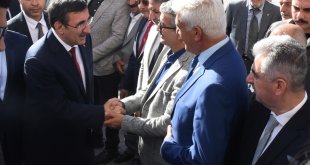 Cumhurbaşkanı Yardımcısı Yılmaz, Malatya Valiliği ve Büyükşehir Belediyesini ziyaret etti