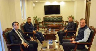 Bingöl'de Yedisu ve Karlıova arasında yol çalışması