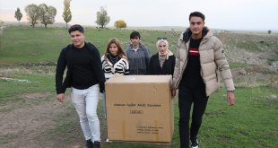 Muş'ta engelli çocuğun akülü tekerlekli sandalye hayalini "İyilik Ailesi" gerçekleştirdi